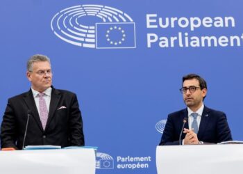 Bruselas propone recortar un 47% las cuotas de importación y duplicar aranceles para proteger el acero europeo