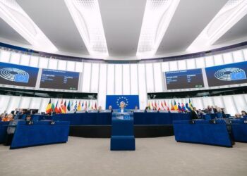 Von der Leyen hace un llamado a la unidad europea ante las dos mociones de censura que amenazan su liderazgo