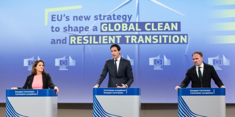 La Unión Europea presenta su estrategia global para la transición energética y climática