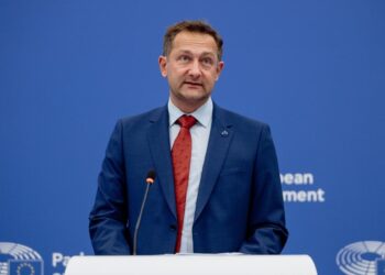 Bruselas presenta una estrategia para duplicar la proporción de jóvenes agricultores en la UE para 2040