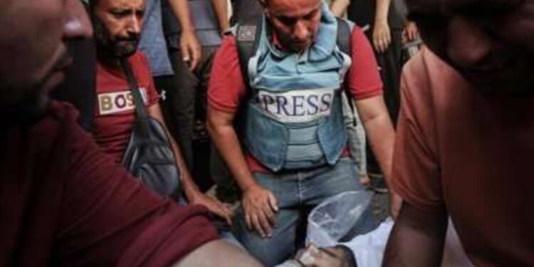 Información clasificada y prensa de defensa: España y Europa contra el modelo del Pentágono