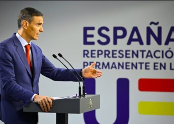 Sánchez propone en Bruselas que se mantengan las sanciones a Israel “mientras no se cumpla el acuerdo de paz”