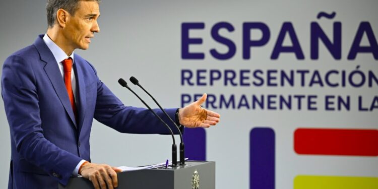 Sánchez propone en Bruselas que se mantengan las sanciones a Israel “mientras no se cumpla el acuerdo de paz”