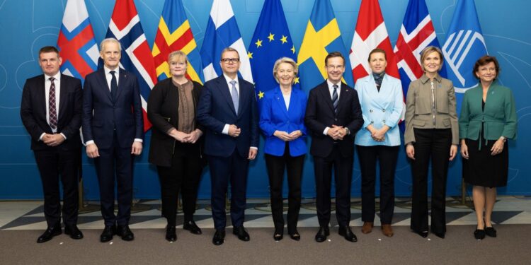 Von der Leyen destaca la unidad de los países nórdicos como ejemplo de resistencia ante las amenazas externas