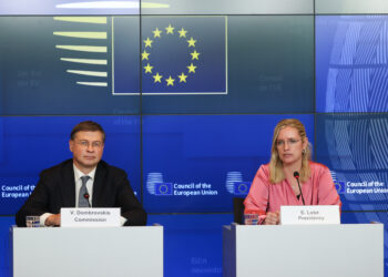 Los ministros de Economía y Finanzas de la UE discuten el uso de activos rusos congelados para financiar la reconstrucción de Ucrania