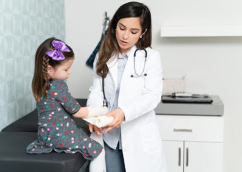 El 3,2 % de los niños en la UE carece de acceso a la atención médica que necesita