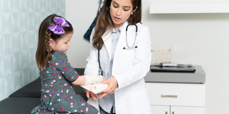 El 3,2 % de los niños en la UE carece de acceso a la atención médica que necesita