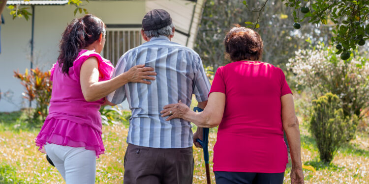 La dependencia de las personas mayores aumenta en las regiones de la UE