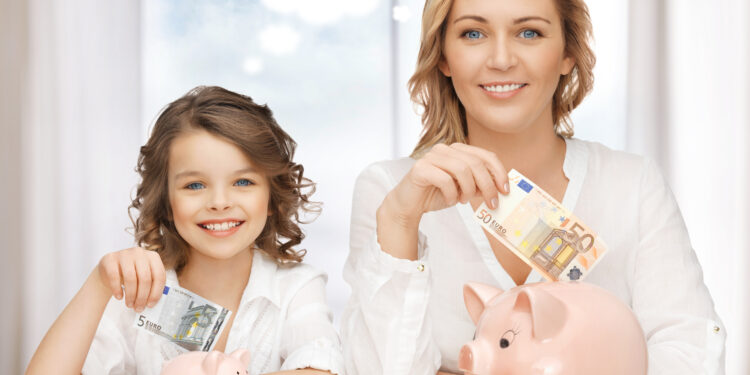 La tasa de ahorro de los hogares aumenta hasta el 15,4% en la eurozona