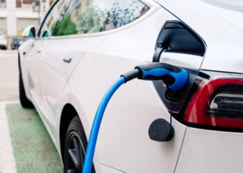 El comercio de coches eléctricos e híbridos en la UE se mantiene estable