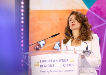 Tüttő alerta del riesgo de recentralizar los fondos europeos: “No podemos convertir la cohesión en unos Juegos del Hambre”