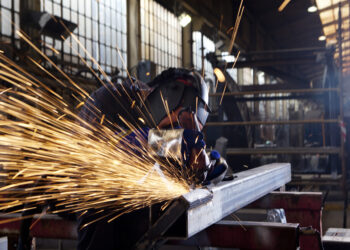 La producción industrial cae un 1,2 % en la zona del euro y un 1,0 % en la UE