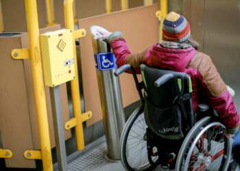 El Parlamento pide que los derechos de las personas con discapacidad se integren en todas las políticas de la UE