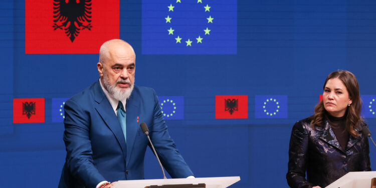 La Unión Europea y Albania inician la fase final de las negociaciones de adhesión