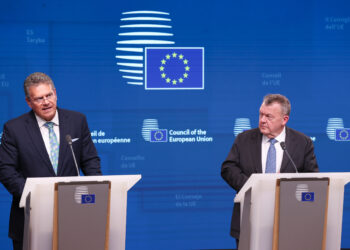 Los ministros de Comercio de la UE abordan el futuro del acuerdo con EE. UU. y las restricciones comerciales de China