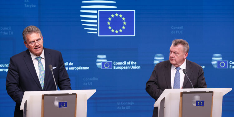 Los ministros de Comercio de la UE abordan el futuro del acuerdo con EE. UU. y las restricciones comerciales de China