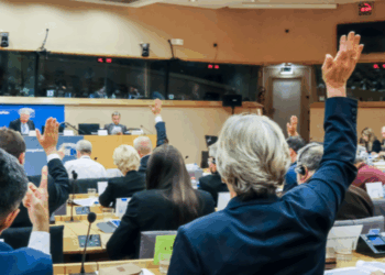 Los eurodiputados advierten que la crisis del Estado de derecho en Hungría se está agravando