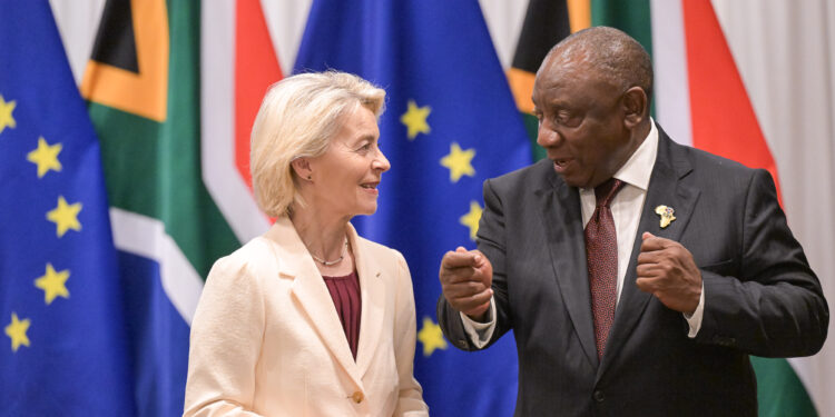 Europa y Sudáfrica impulsan la transición energética en África con una inversión de 15.5 mil millones de euros