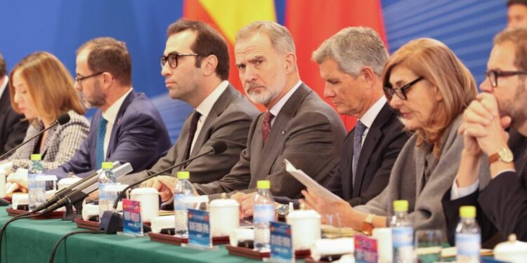 Felipe VI defiende el “diálogo” con China en defensa de “la democracia y los derechos humanos”