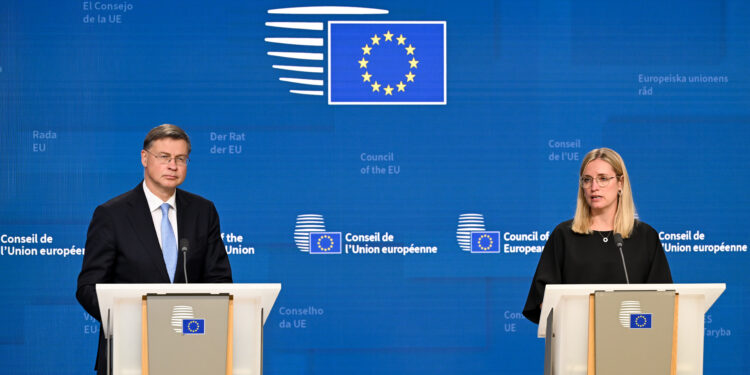 El ECOFIN acuerda eliminar el umbral de exención aduanera y debate el préstamo de reparación para Ucrania