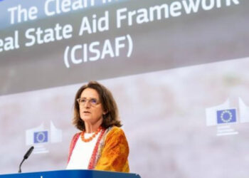 La Comisión aprueba un plan español de 700 millones de euros para apoyar la capacidad de fabricación de tecnologías limpias