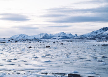 El Parlamento Europeo pide una estrategia más firme en el Ártico frente a la militarización y la competencia geopolítica