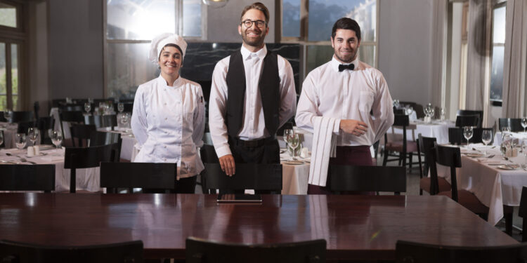 La producción de servicios aumentó un 0,1% en la zona euro y disminuyó un 0,2% en la UE