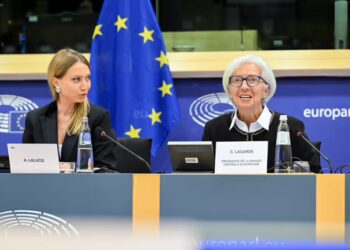 Lagarde (BCE) prevé una inflación de cerca del 2%, pero advierte de la inestabilidad económica global