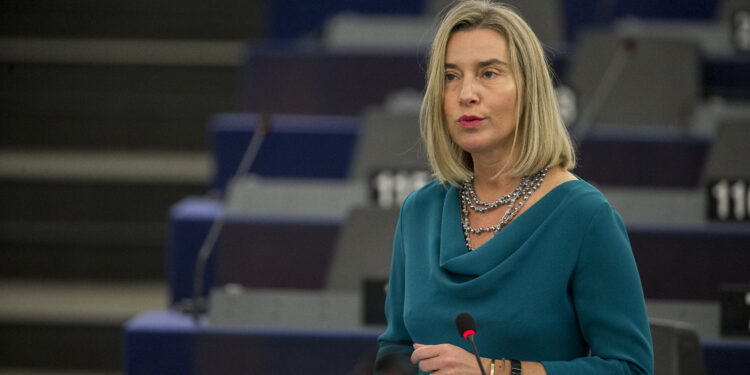 La ex Alta Representante de la UE, Federica Mogherini, dimite como rectora del Colegio de Europa en medio de una investigación por fraude