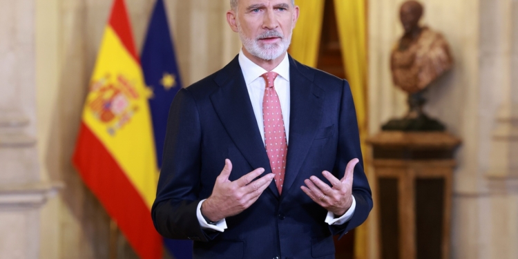 El Rey apela a la convivencia y la confianza democrática en un mensaje de Navidad marcado por la memoria europea y constitucional