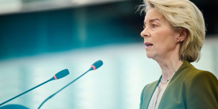 Von der Leyen resalta la importancia del préstamo de reparaciones para aumentar los costos de la guerra a Rusia