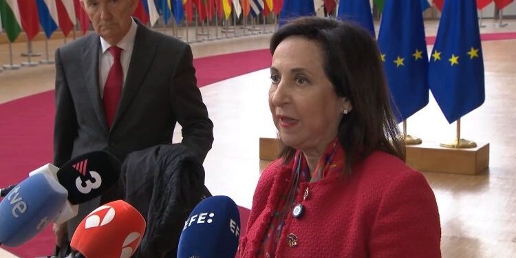Robles: La UE va seguir apoyando a Ucrania porque EEUU no ha ofrecido “ninguna garantía de seguridad”