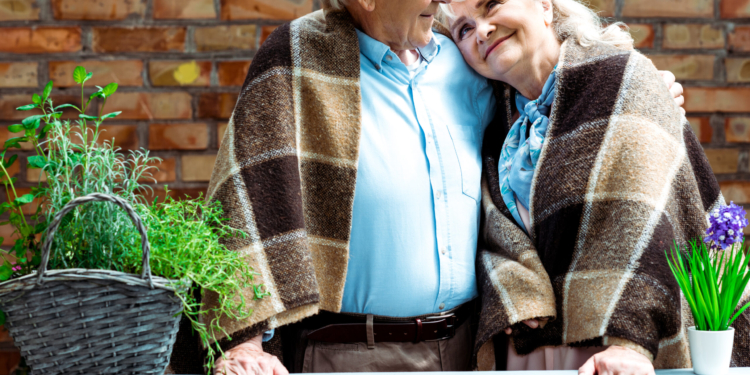 España lidera la esperanza de vida en la UE con 84 años en 2023