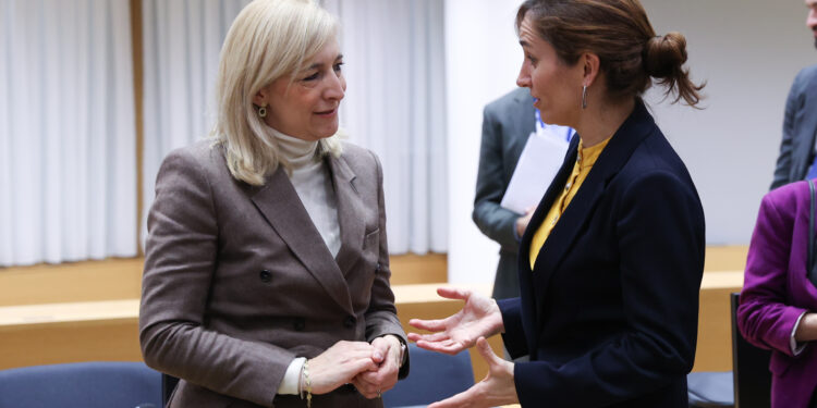 Mónica García defiende en Bruselas una Ley de Medicamentos Críticos basada en la solidaridad europea