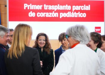 La sanidad pública madrileña, primera en Europa que realiza con éxito un trasplante parcial de corazón a una bebé menor de un año