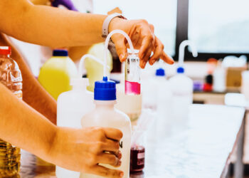 Nuevas normas para agilizar las evaluaciones químicas de la UE para entrar en vigor