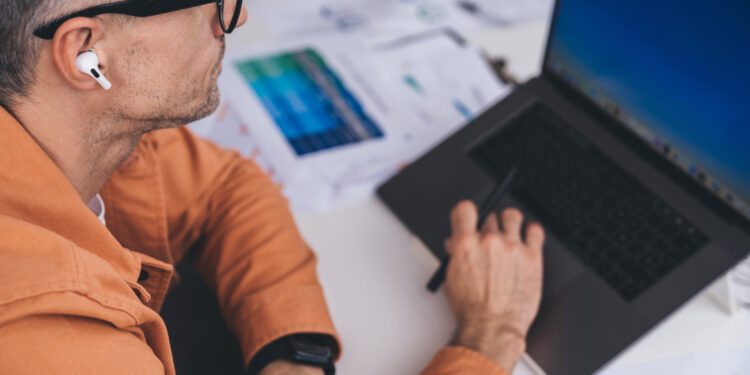 El aumento anual de los costes laborales en la zona del euro es del 3,3 %