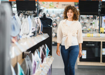 El volumen del comercio minorista se mantiene estable tanto en la zona del euro como en la UE