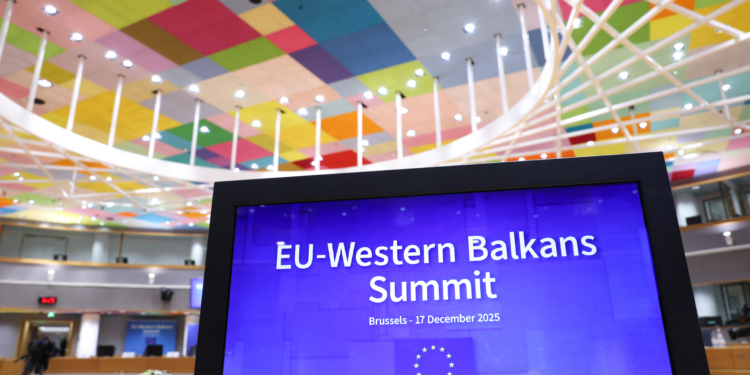 Bruselas anuncia un paquete de 171 millones de euros para infraestructuras y empresas en los Balcanes Occidentales