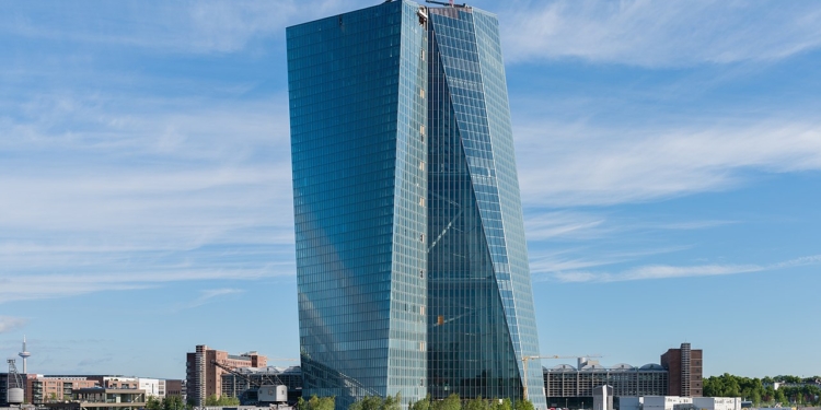 El BCE modifica sus directrices para permitir préstamos a bancos en proceso de resolución