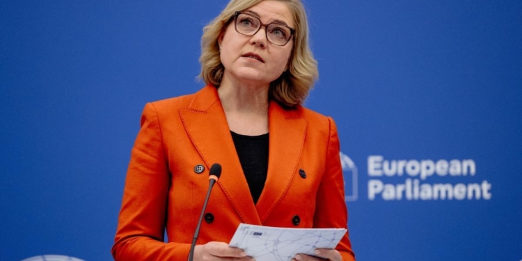 Bruselas presenta medidas para fortalecer la ciberseguridad de la UE y excluir a Huawei y ZTE del desarrollo de infraestructuras estratégicas