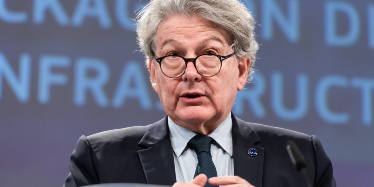 El Parlamento Europeo denuncia la prohibición de visado de Estados Unidos a Thierry Breton como un «ataque a la soberanía regulatoria» de la UE