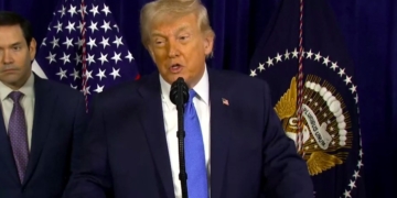 Trump asegura que EEUU se quedará en Venezuela para dirigir “la transición”