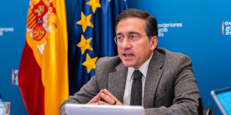 Albares advierte de que “la soberanía europea pasa por tener un verdadero Ejército Europeo”