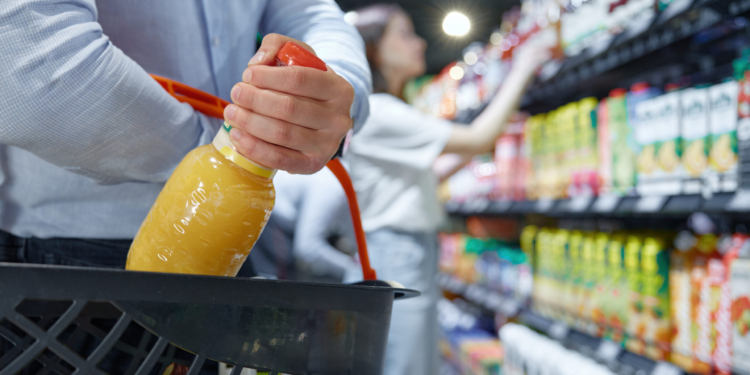 El consumo real per cápita de los hogares crece tanto en la zona del euro como en la UE