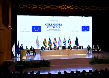 La UE y Mercosur firman oficialmente su tratado comercial en Paraguay con la ausencia de Lula