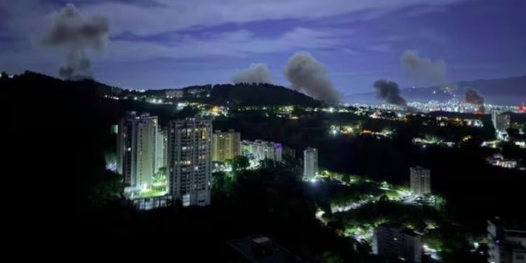 EEUU bombardea Caracas, otros puntos de Venezuela y Maduro es capturado para ser juzgado en Nueva York