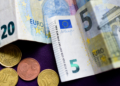 El déficit público desestacionalizado se sitúa en el 3,2 % del PIB en la zona del euro y la UE