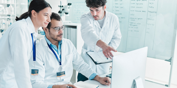 5.000 nuevos pacientes tratados, 18.000 empleos creados y tres millones de días de baja evitados: los beneficios de cumplir los objetivos de la UE para atraer ensayos clínicos