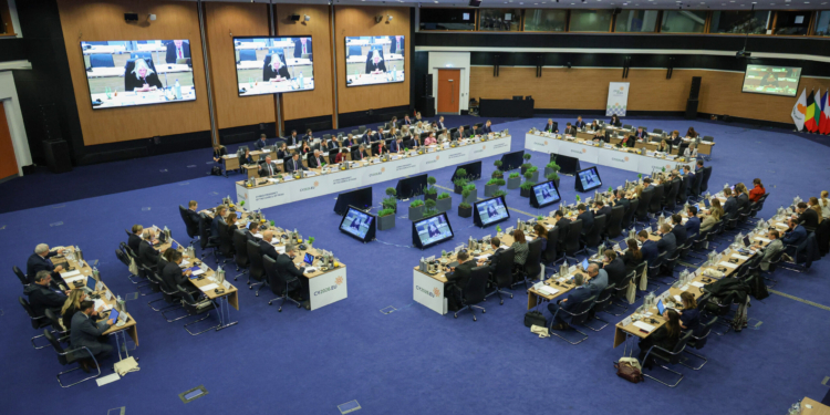 Los ministros de Competitividad de la UE discuten el futuro del mercado interior, la defensa industrial y la protección del consumidor